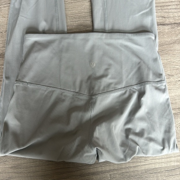 Lululemon align ribbed mini flare pant extra short. Rhino grey. Size 6 - Picture 2 of 3